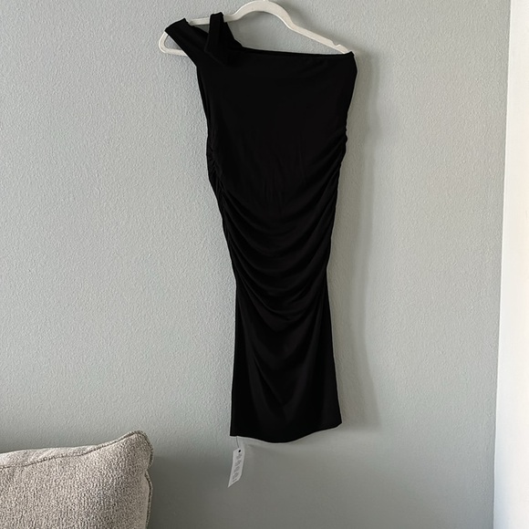 Isabella Oliver Brunswick Maternity Dress in Caviar Black - Picture 3 of 6